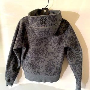 Lululemon Reversible scuba hoodie gray size 6